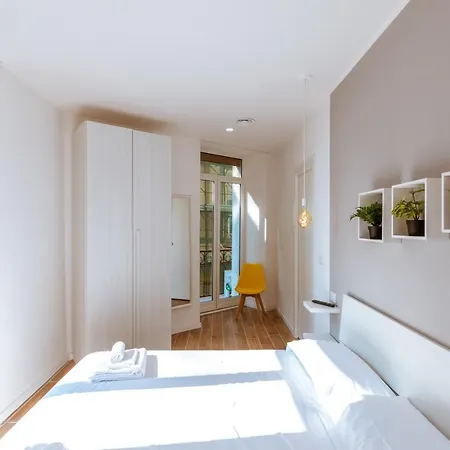 Aparthotel House - In Naples