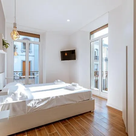 House - In 4* 那不勒斯