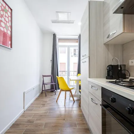 House 3* Napoli