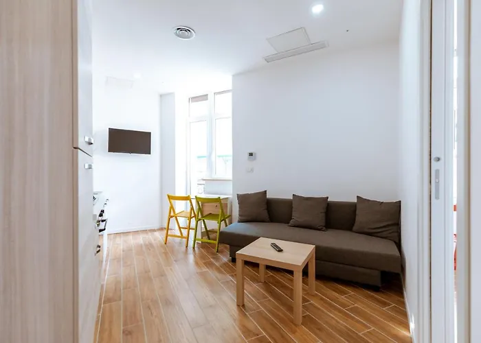 Aparthotel House - In